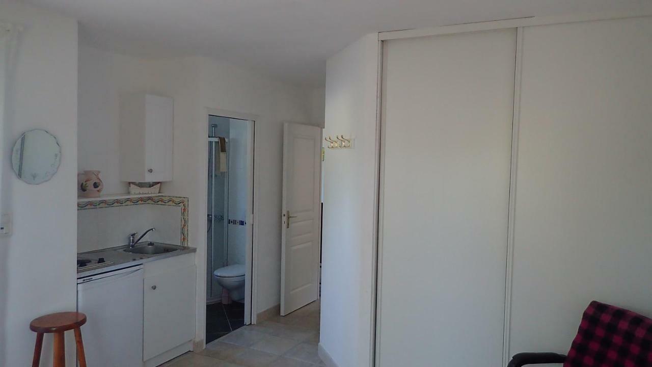 Chambre Dans La Pinede サンティレール・ド・リエ エクステリア 写真