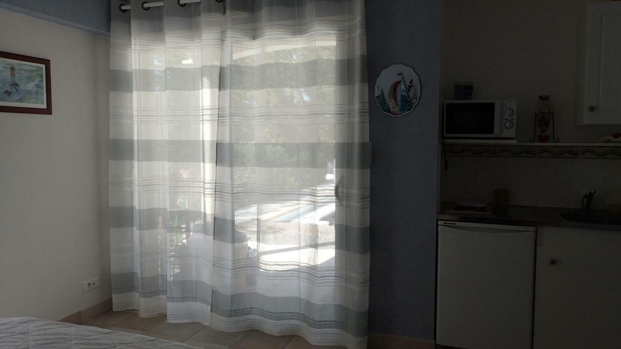 Chambre Dans La Pinede サンティレール・ド・リエ エクステリア 写真